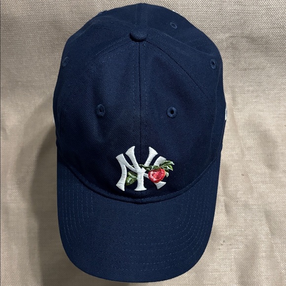 New ERA 9Twenty NY Yankees Clean Up Cap - Picture 3 of 8